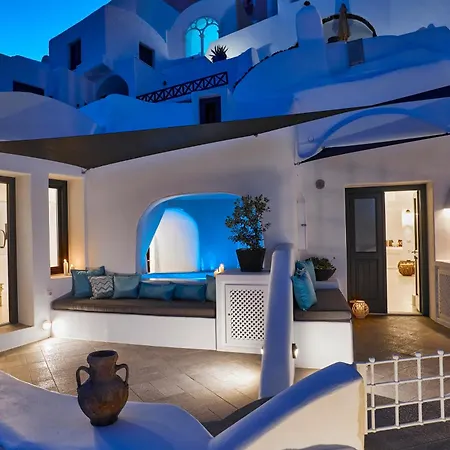 Blue Art Caves Villa Oia (Santorini)