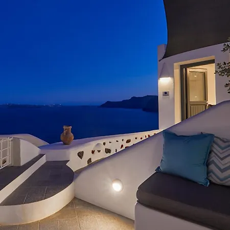 Blue Art Caves Villa *