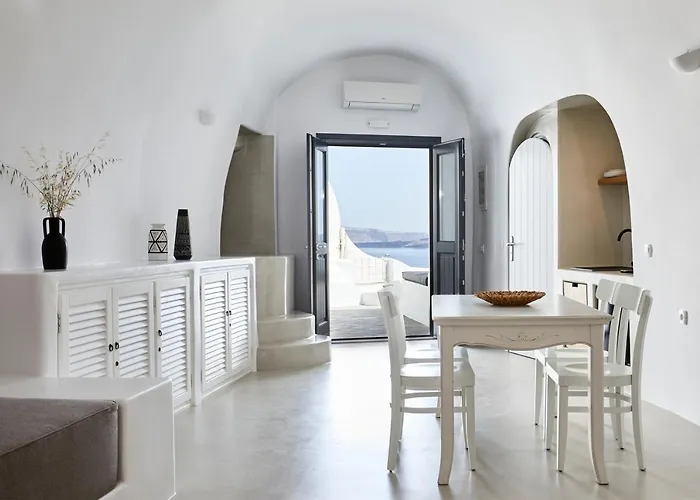 Blue Art Caves Villa *