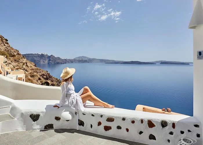 Villa Blue Art Caves