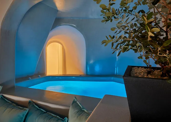 Blue Art Caves * Oia (Santorini)