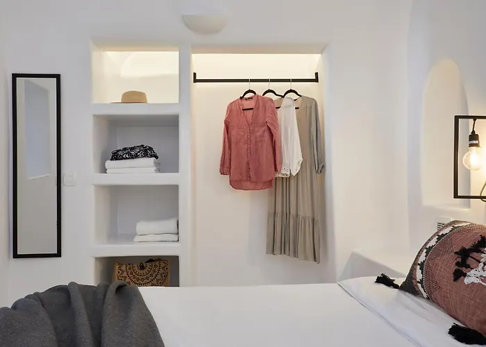 Villa Blue Art Caves