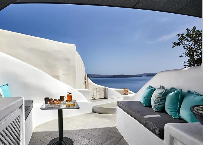 Blue Art Caves Oia (Santorini)