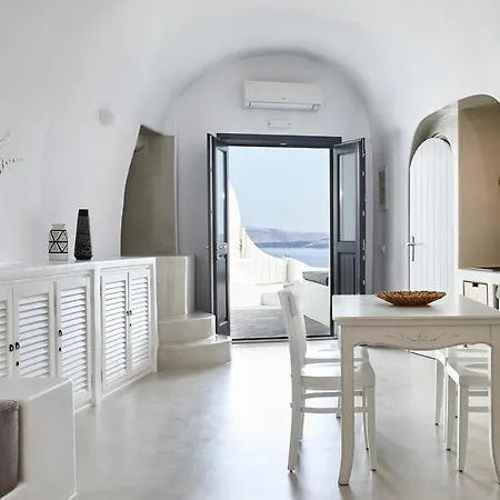 Blue Art Caves Villa *
