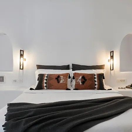 Vila Blue Art Caves Oia