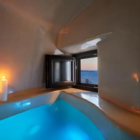 Blue Art Caves Villa Oia