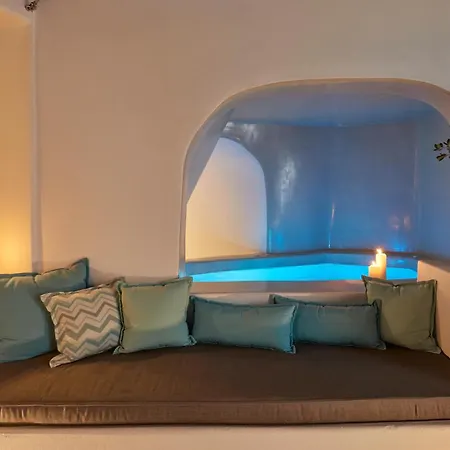Blue Art Caves Villa Oia