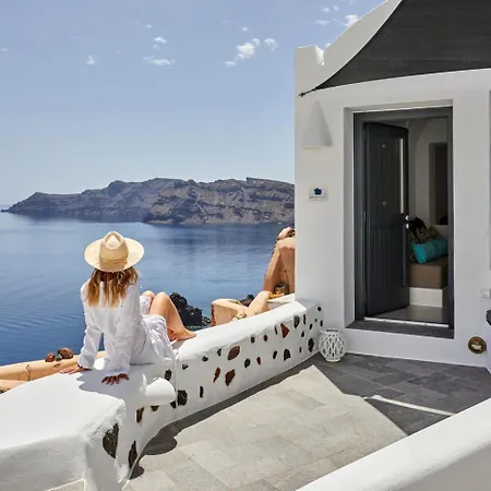 Villa Blue Art Caves