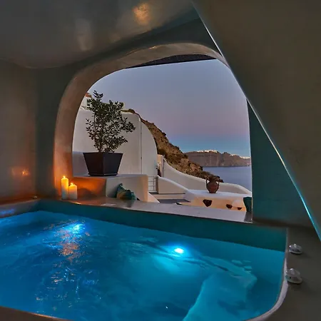 Willa Blue Art Caves Oia
