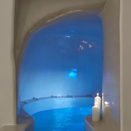 Villa Blue Art Caves