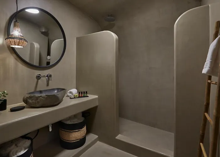 Villa Blue Art Caves