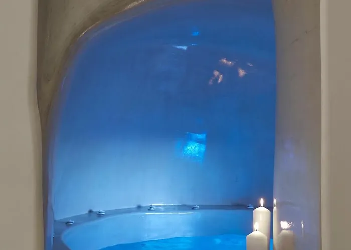 Villa Blue Art Caves