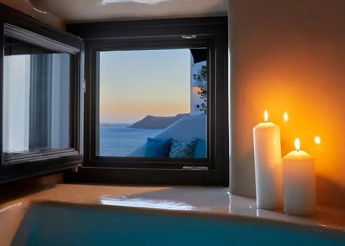 Villa Blue Art Caves