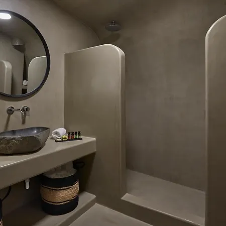 Villa Blue Art Caves