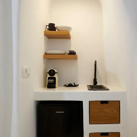 Blue Art Caves Oia (Santorini)