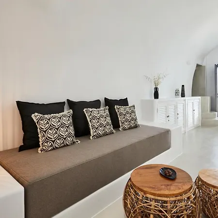 Blue Art Caves Villa